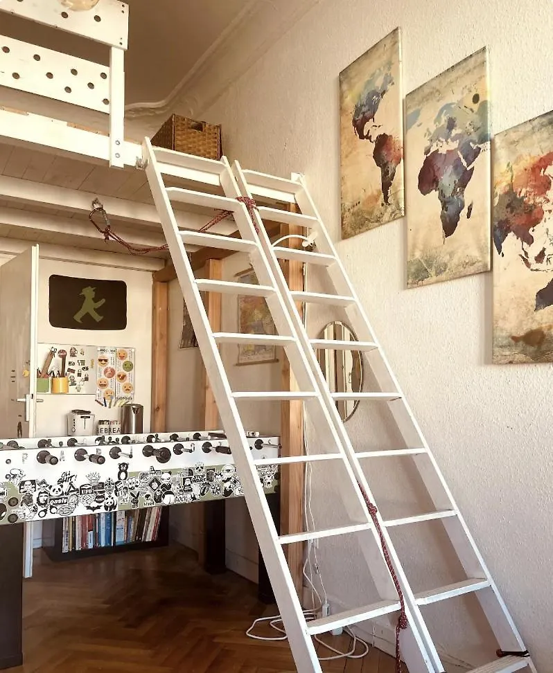 Séjour chez l'habitant Bright Room In Pberg - Foosball - Homeoffice Berlin