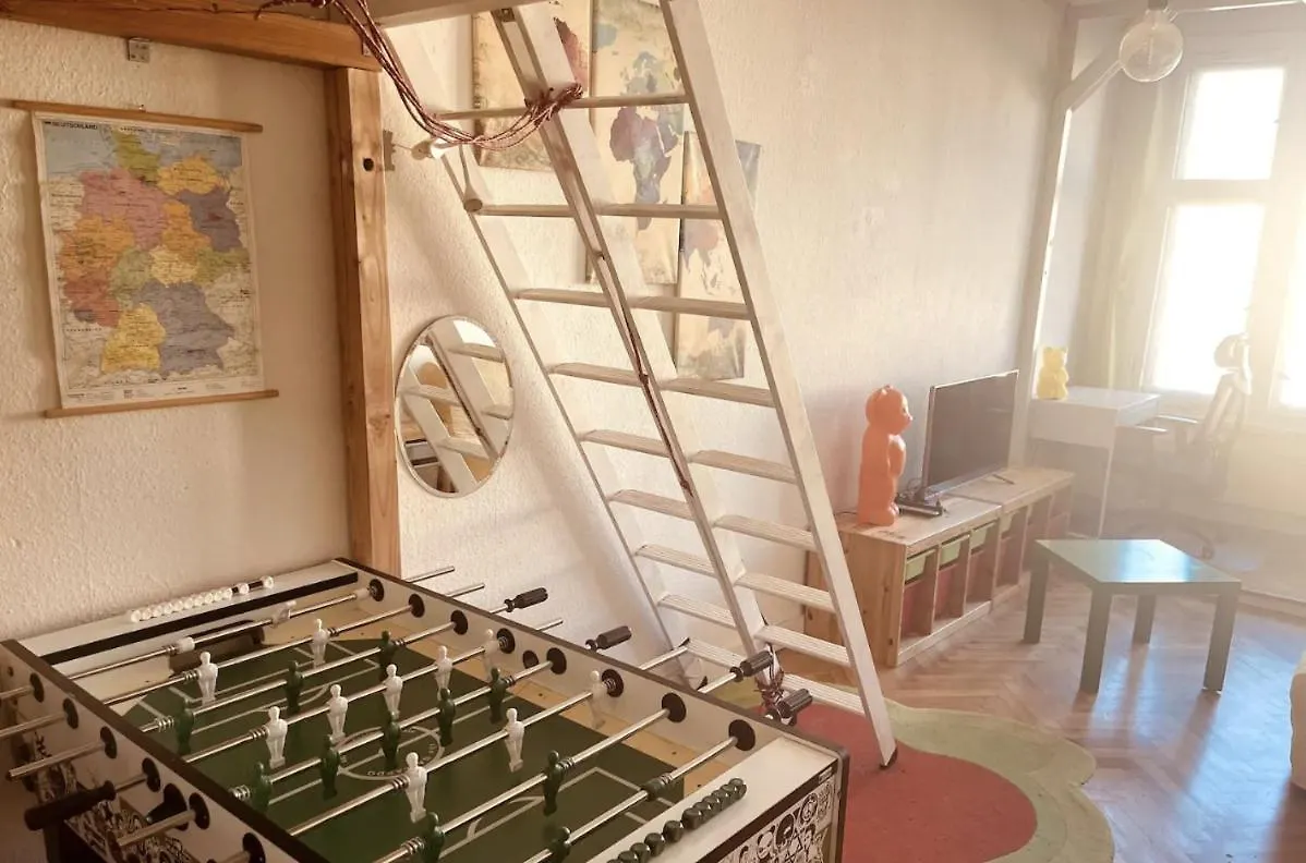 Bright Room In Pberg - Foosball - Homeoffice Berlin 0*,  Allemagne